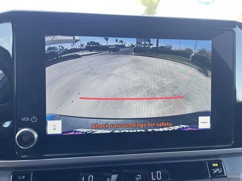 Used 2025 Toyota Camry SE FWD image 14