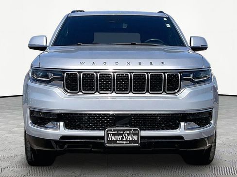 Used 2022 Jeep Wagoneer Series III w/ Flexible Seating Group image 3