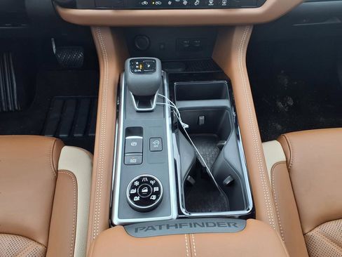 New 2026 Nissan Pathfinder Platinum image 45