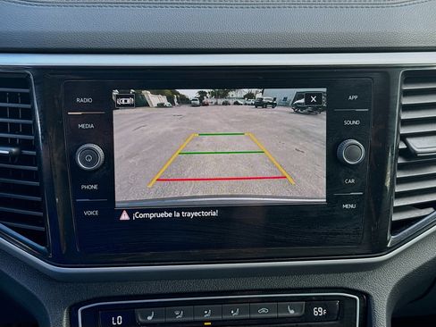 Used 2022 Volkswagen Atlas Cross Sport SE image 14