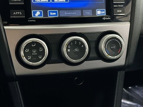 Used 2017 Subaru Crosstrek 2.0i Premium w/ Moonroof Package image 25