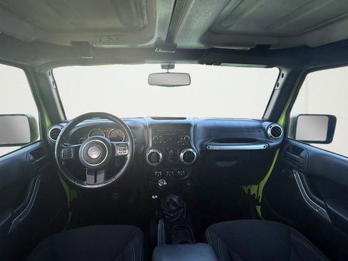 Used 2016 Jeep Wrangler Unlimited Sahara w/ Connectivity Group image 2