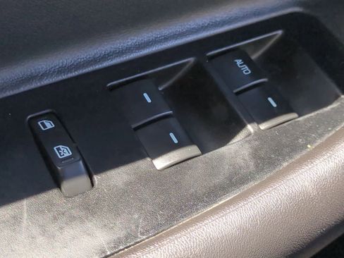 Used 2011 Ford Taurus SEL w/ 201A Rapid Spec Order Code FWD image 30