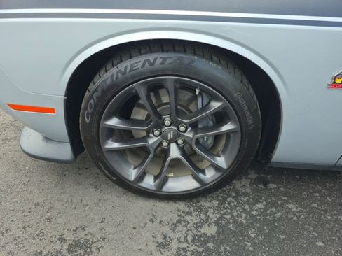 Used 2021 Dodge Challenger R/T Scat Pack RWD image 8