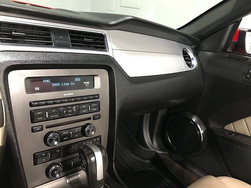 Used 2013 Ford Mustang GT Premium RWD image 30