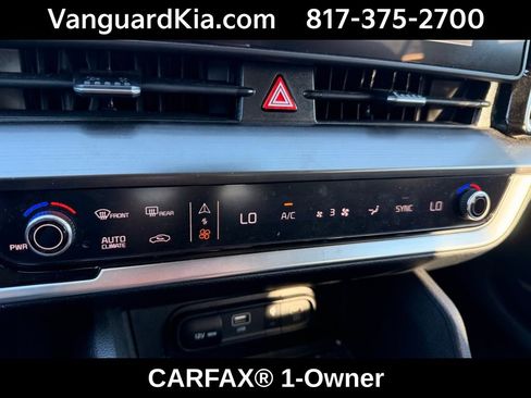 Certified 2025 Kia Sportage EX image 22