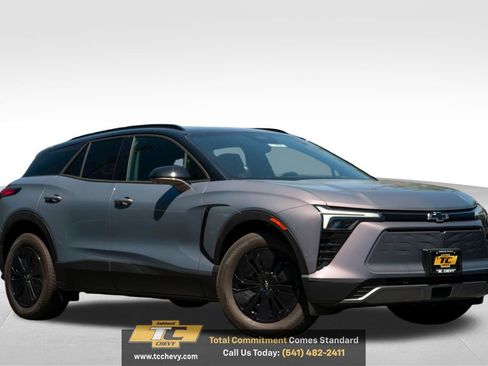 New 2026 Chevrolet Blazer EV LT w/ Midnight/Sport Edition AWD/4WD image 3