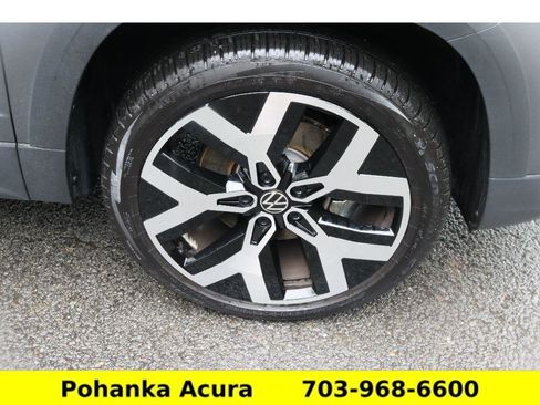 Used 2023 Volkswagen Taos SEL image 36
