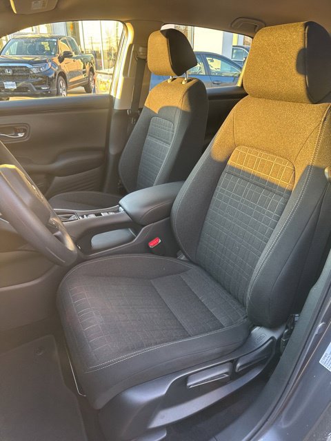 Used 2023 Honda HR-V LX image 3