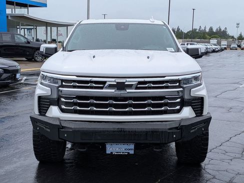 Used 2022 Chevrolet Silverado 1500 LTZ w/ LTZ Premium Package AWD/4WD image 9