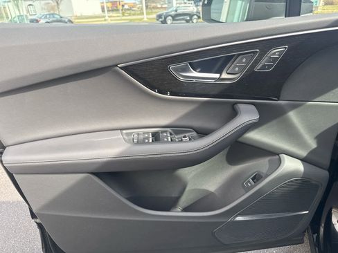 Used 2025 Audi Q7 2.0T Premium Plus w/ Premium Plus Package image 7