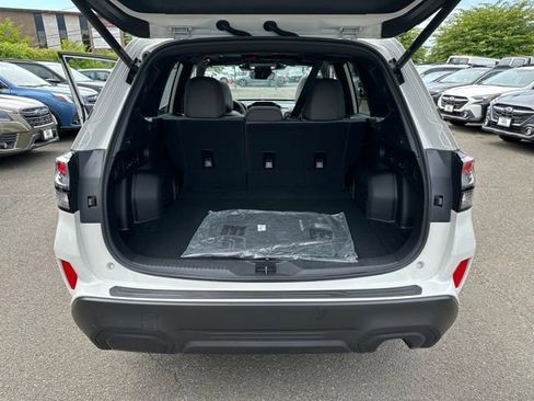 Certified 2025 Subaru Forester Premium AWD/4WD image 27