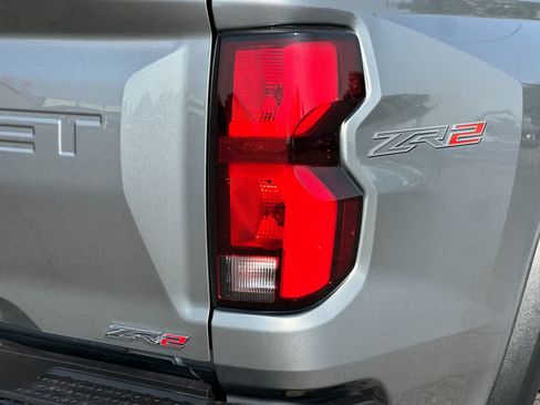 Used 2026 Chevrolet Colorado ZR2 w/ Technology Package AWD/4WD image 27