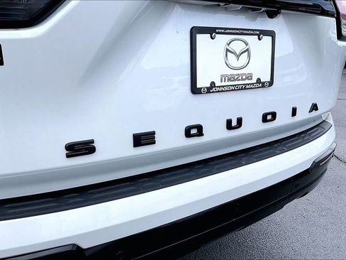 Used 2024 Toyota Sequoia Platinum image 8