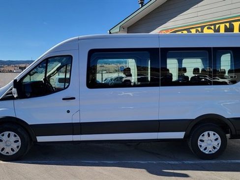 Used 2022 Ford Transit 350 XLT image 9