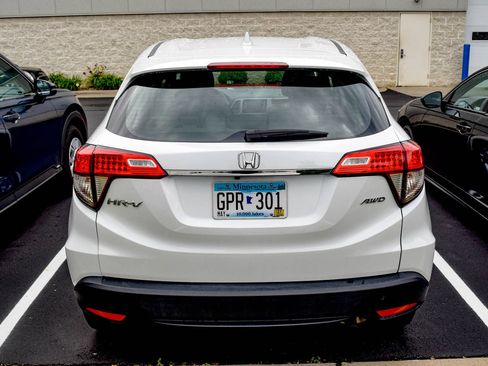 Used 2021 Honda HR-V LX image 6