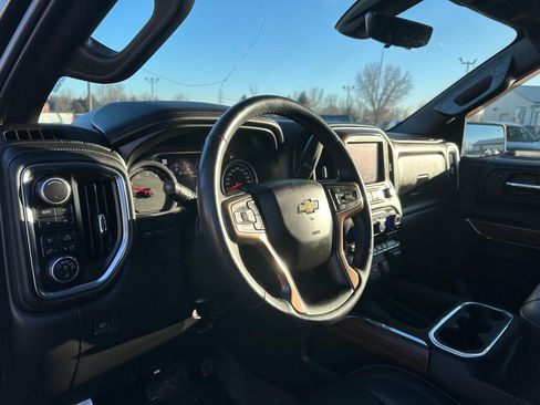 Used 2019 Chevrolet Silverado 1500 High Country image 12