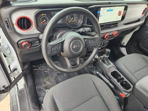 Used 2025 Jeep Wrangler Sport AWD/4WD image 27