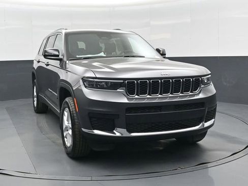 New 2026 Jeep Grand Cherokee L Laredo w/ MOPAR Finishing Package AWD/4WD image 10