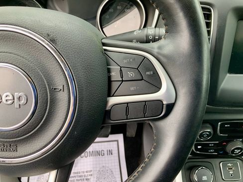 Used 2019 Jeep Compass Latitude w/ Popular Equipment Group AWD/4WD image 19