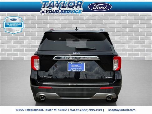 Certified 2022 Ford Explorer Limited w/ Equipment Group 301A image 4