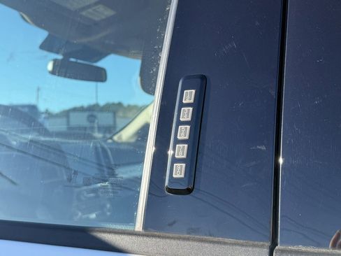 Used 2022 Ford F250 Lariat w/ Lariat Ultimate Package image 12