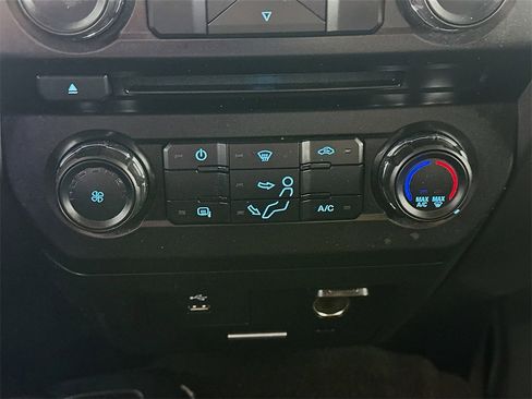 Used 2017 Ford F350 XLT image 18