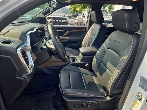 Used 2023 GMC Canyon Denali AWD/4WD image 11