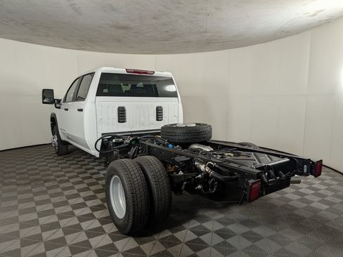 New 2026 GMC Sierra 3500 Pro w/ Convenience Package image 4