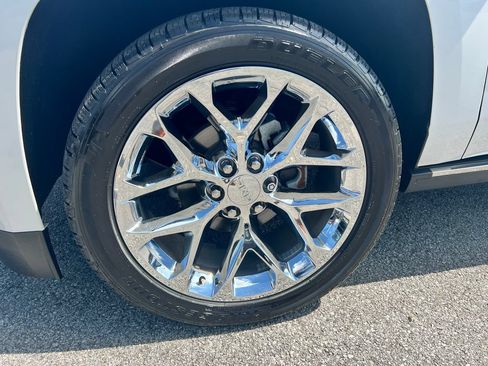 Used 2019 GMC Yukon Denali w/ Denali Ultimate Package AWD/4WD image 14