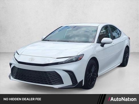 Certified 2026 Toyota Camry SE FWD image 1