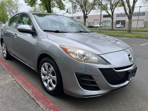 Used 2010 MAZDA MAZDA3 i Sport FWD image 2