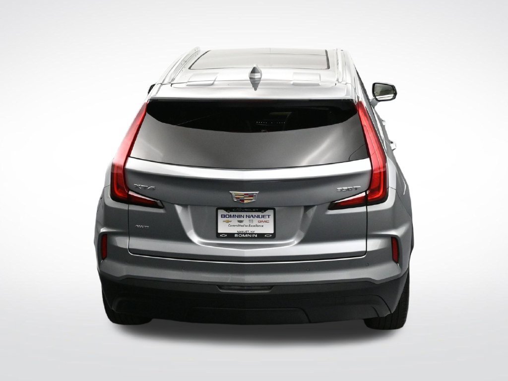 Used 2024 Cadillac XT4 Luxury w/ Cold Weather Package AWD/4WD image 19