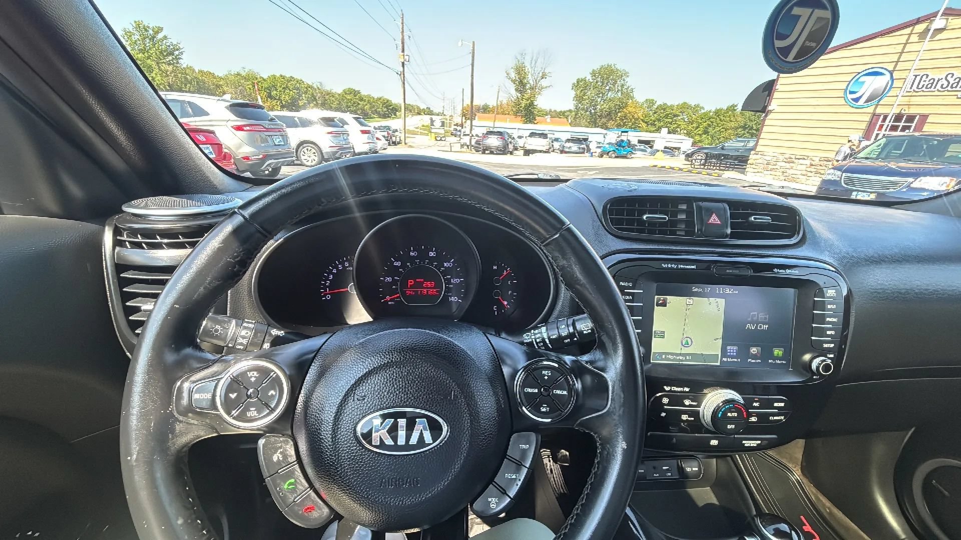 Used 2015 Kia Soul ! w/ Sun & Sound Package FWD image 22
