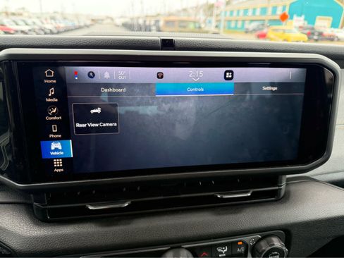 Used 2025 Jeep Wrangler Sport S image 21