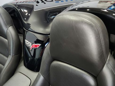 Used 2006 Chevrolet Corvette Convertible w/ Preferred Equipment Group image 24