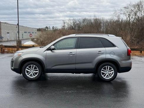 Used 2014 Kia Sorento LX AWD/4WD image 12