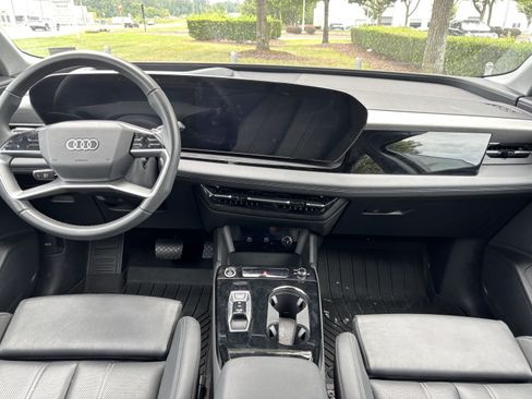 Used 2025 Audi Q6 e-tron Premium Plus w/ Premium Plus AWD/4WD image 30