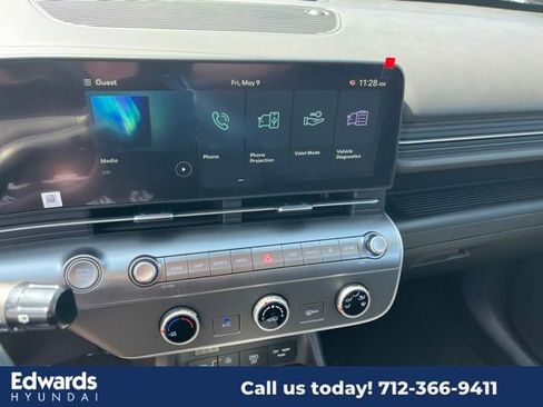 New 2025 Hyundai Kona SE image 17