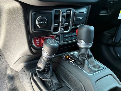 New 2026 Jeep Wrangler Unlimited Rubicon 392 w/ Quick Order Package 27X Moab AWD/4WD image 23