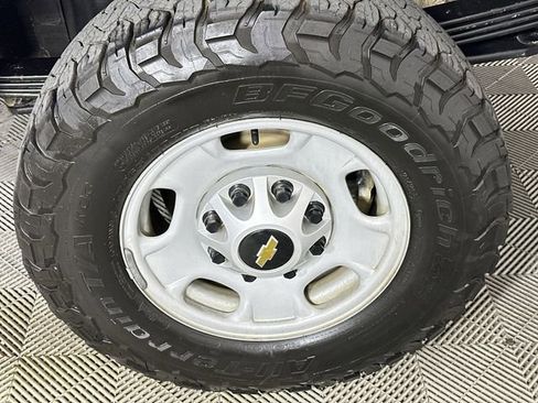 Used 2023 Chevrolet Silverado 2500 W/T w/ WT Convenience Package AWD/4WD image 34