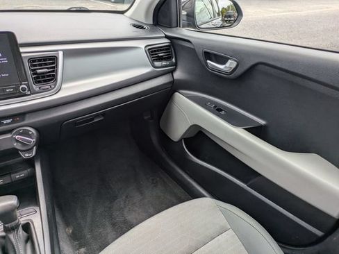 Used 2022 Kia Rio S FWD image 17