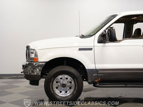 Used 2002 Ford Excursion XLT image 23