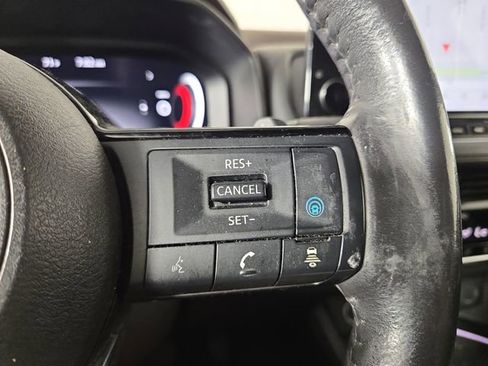 Used 2021 Nissan Rogue Platinum AWD/4WD image 23