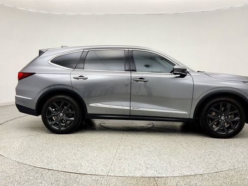 Used 2023 Acura MDX SH-AWD w/ Technology Package image 4