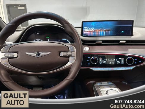 Used 2022 Genesis GV70 2.5T w/ Advanced Package image 8
