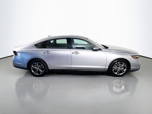Used 2023 Honda Accord EX image 11