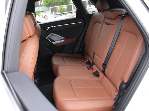 Certified 2025 Audi Q3 2.0T Premium w/ Convenience Package AWD/4WD image 25