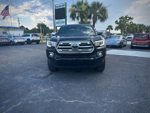 Used 2019 Toyota Tacoma Limited RWD image 2