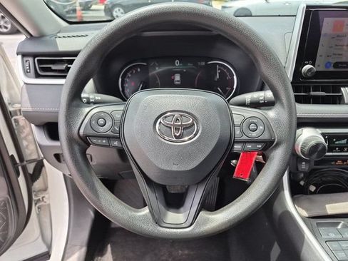 Used 2025 Toyota RAV4 LE AWD/4WD image 22